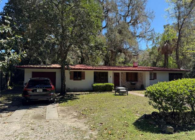Property at 7 SW 26th St, Gainesville, FL 32607, 4 beds, 2 baths