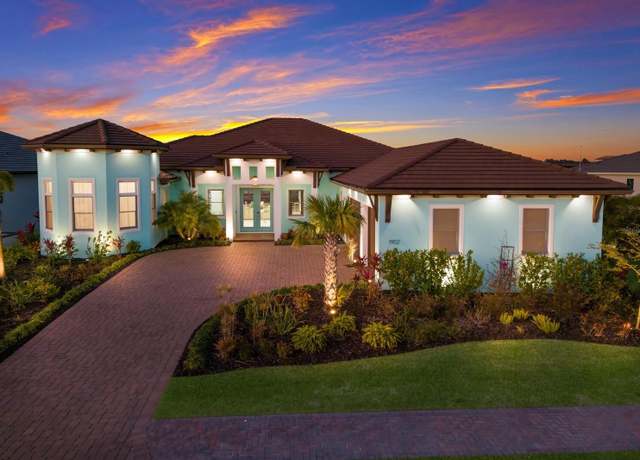 Property at 1902 4th St E, Palmetto, FL 34221, 4 beds, 4.5 baths