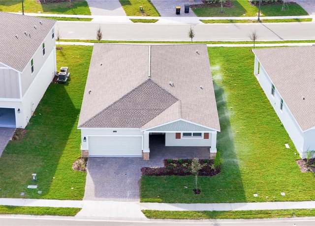 Property at 4032 Redbridge Loop, Davenport, FL 33837, 4 beds, 3 baths