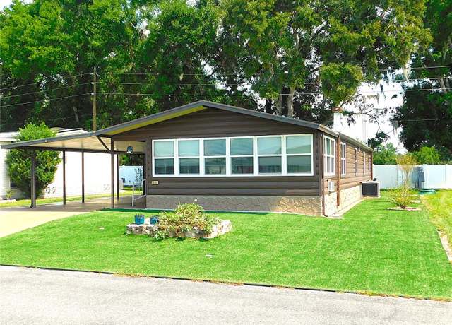 Property at 36901 Tara Ave, Zephyrhills, FL 33542, 3 beds, 2 baths