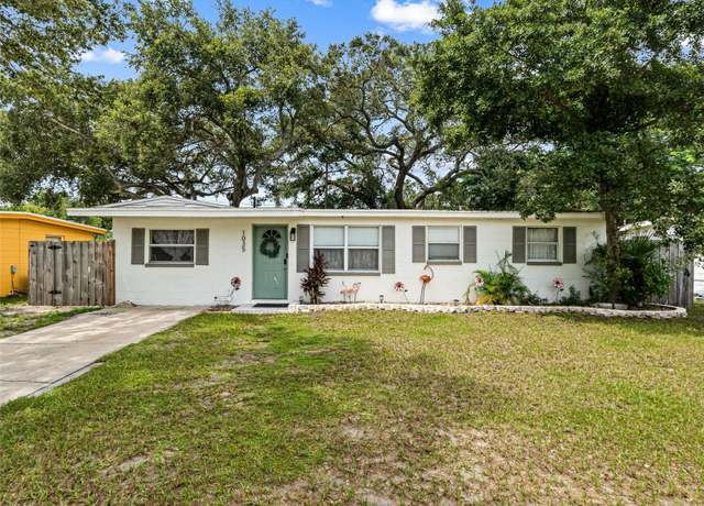 Property at 1035 7th St N, Safety Harbor, FL 34695, 4 beds, 1 bath