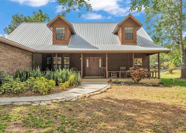 Property at 3515 Crestwood St, Lakeland, FL 33812, 3 beds, 2.5 baths