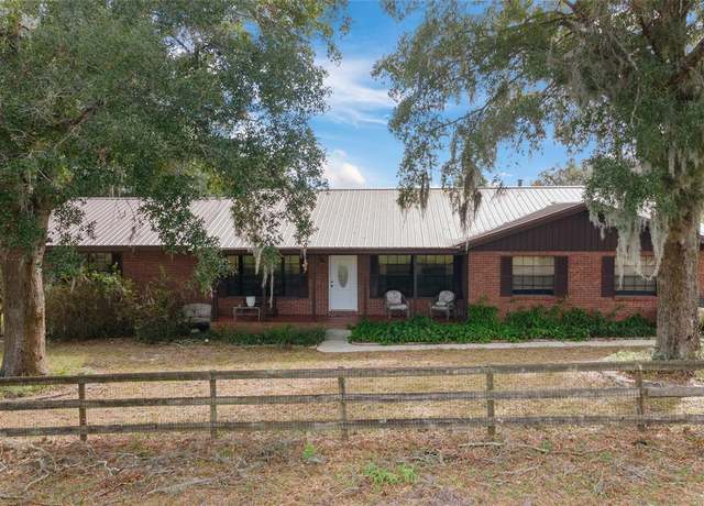 Property at 4540 W Woodlawn St, Dunnellon, FL 34433, 3 beds, 2.5 baths
