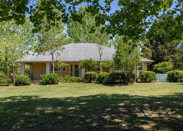 Property at 14681 NW 232nd St, High Springs, FL 32643, 2 beds, 3 baths