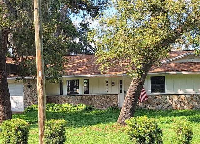 Property at 10012 Lake Louisa Rd, Clermont, FL 34711, 3 beds, 2.5 baths