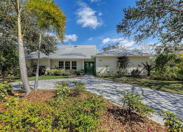 Property at 614 Tropical Cir, Sarasota, FL 34242, 5 beds, 3.5 baths