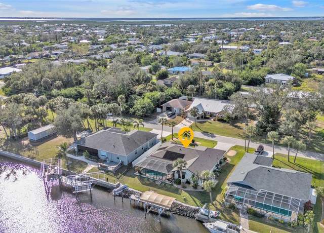 Property at 18491 Hottelet Cir, Port Charlotte, FL 33948, 3 beds, 2 baths