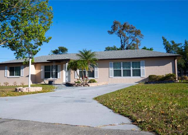 Property at 345 W Seminole Ave, Eustis, FL 32726, 3 beds, 2 baths
