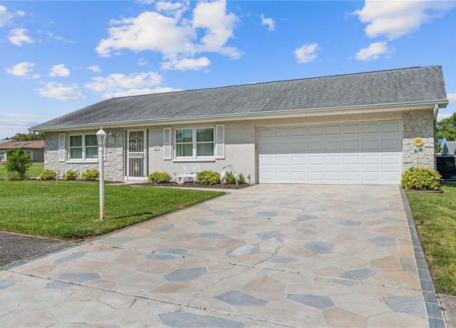 Property at 1704 Caledonia Ct, Palm Harbor, FL 34684, 2 beds, 2 baths