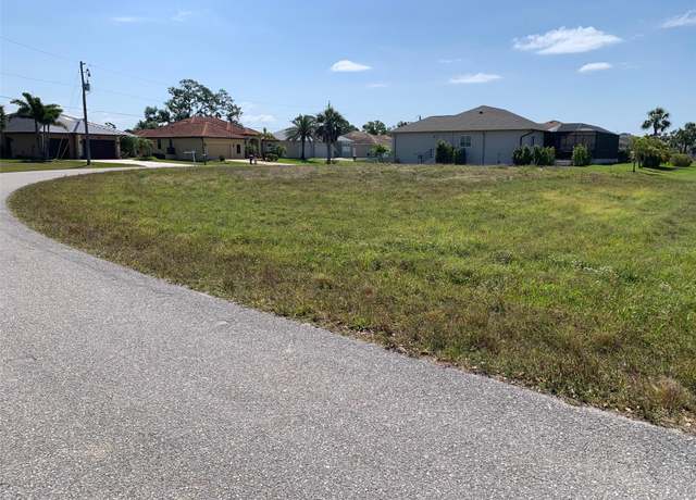 Property at 28 Tee View Rd, Rotonda West, FL 33947