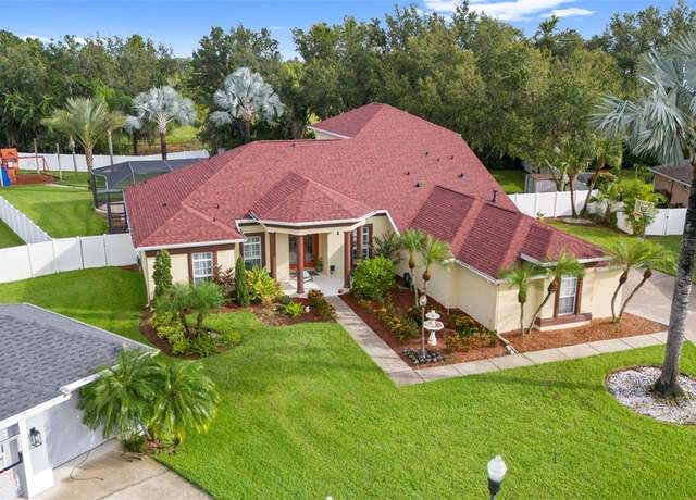 Property at 2818 Mossy Timber Trl, Valrico, FL 33596, 4 beds, 3.5 baths