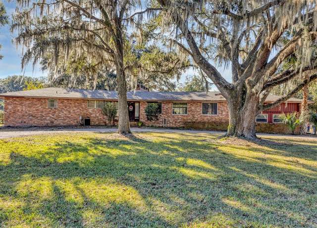 Property at 208 NE 70th St, Ocala, FL 34479, 4 beds, 3 baths