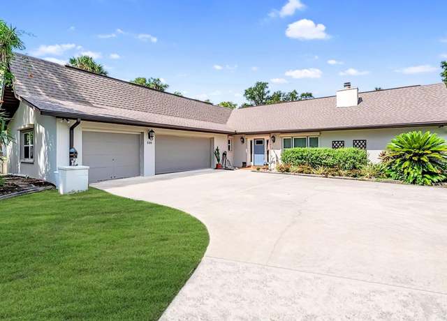 Property at 536 NW 9th Ave, Crystal River, FL 34428, 3 beds, 2 baths