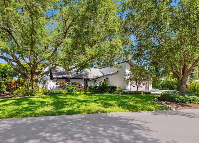 Property at 3900 Country View Dr, Sarasota, FL 34233, 3 beds, 2 baths