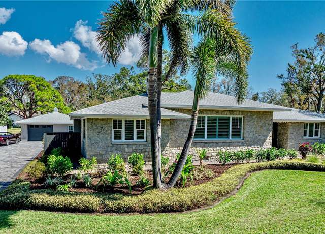 Property at 524 Park St S, St Petersburg, FL 33707, 4 beds, 3 baths