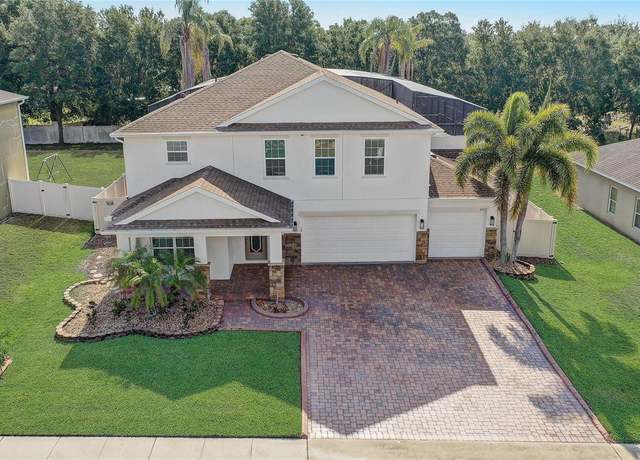 Property at 10231 Lenox St, Clermont, FL 34711, 5 beds, 3.5 baths