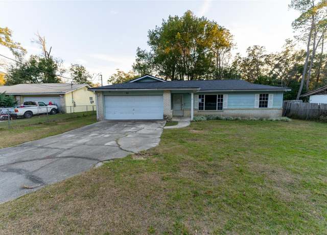 Property at 6006 NW 62nd Pl, Ocala, FL 34482, 3 beds, 2 baths