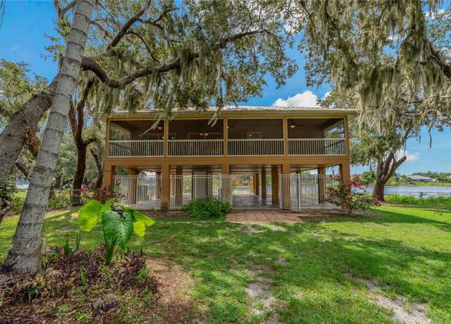 Property at 3038 Spirit Lake Dr, Winter Haven, FL 33880, 3 beds, 2 baths