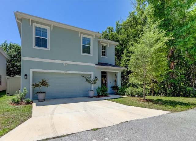 Property at 7516 Cypress Walk Dr, New Port Richey, FL 34655, 5 beds, 3 baths