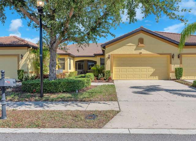 Property at 305 Bluewater Falls Ct, Apollo Beach, FL 33572, 2 beds, 2 baths