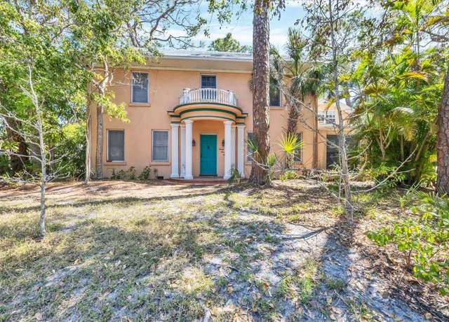 Property at 2315 Mcclellan Pkwy, Sarasota, FL 34239, 3 beds, 3 baths