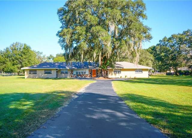 Property at 5121 Shady Oak Dr S, Lakeland, FL 33810, 3 beds, 2.5 baths