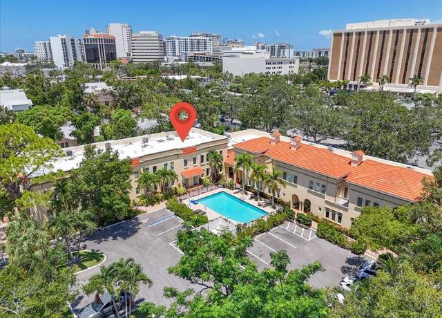 Property at 1685 Laurel St #4, Sarasota, FL 34236, 3 beds, 3 baths