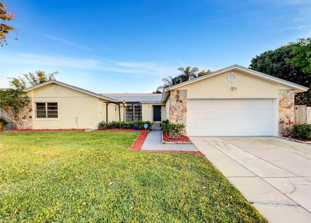 Property at 553 Floral Dr, Kissimmee, FL 34743, 4 beds, 2 baths