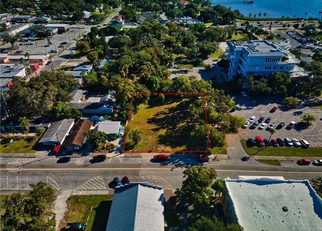 Property at 336 W 10th Ave, Palmetto, FL 34221