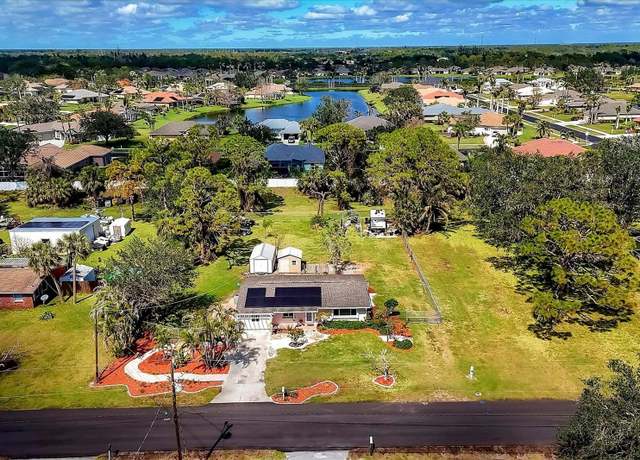 Property at 840 E 7th St, Englewood, FL 34223, 2 beds, 2 baths