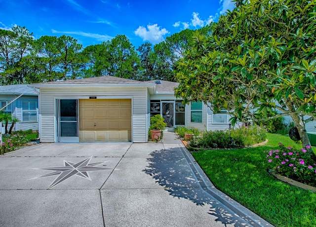 Property at 409 Westwood Dr, Leesburg, FL 34748, 2 beds, 2 baths