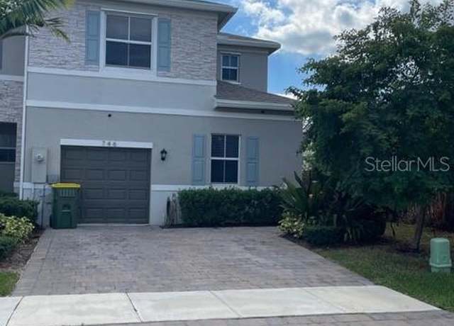 Property at 746 SE 17th St, Homestead, FL 33034, 4 beds, 3 baths