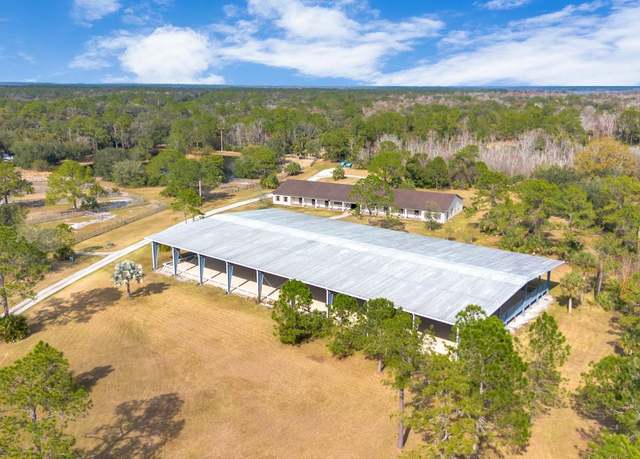 Property at 2140 W State Road 46, Geneva, FL 32732, 1 bed, 1.5 baths