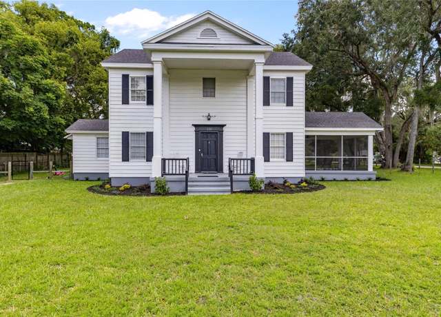 Property at 330 NE 1st Ave, Williston, FL 32696, 4 beds, 3 baths