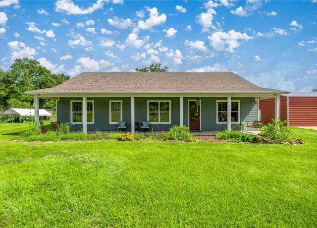 Property at 3905 SE 84th Lane Rd, Ocala, FL 34480, 3 beds, 2 baths