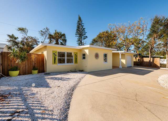 Property at 6614 10th Avenue Ter S, St Petersburg, FL 33707, 3 beds, 3 baths