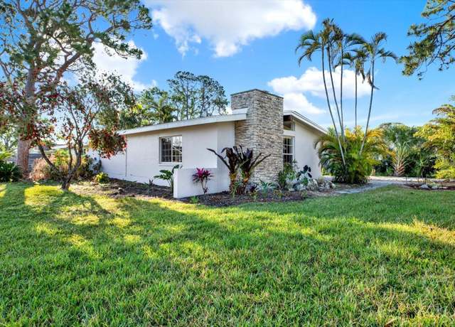 Property at 9107 Bay St NE, St Petersburg, FL 33702, 3 beds, 2 baths
