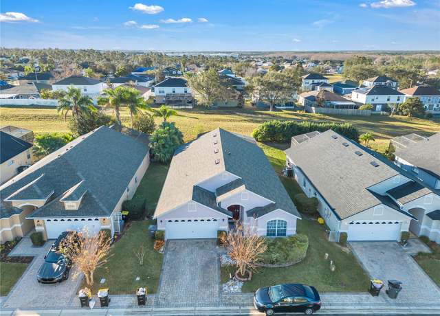 Property at 620 Old Bridge Cir, Davenport, FL 33897, 4 beds, 3 baths