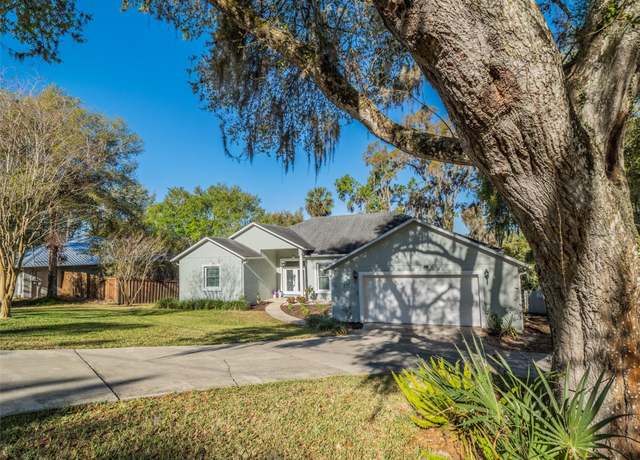 Property at 351 Groveland Rd, Mount Dora, FL 32757, 3 beds, 2.5 baths