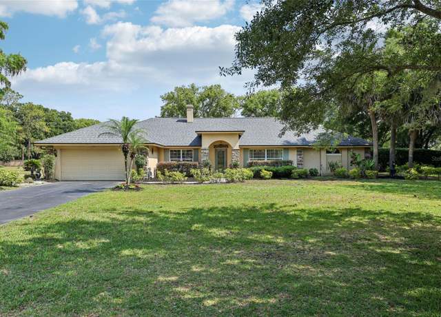 Property at 7779 Lake Andrea Cir, Mount Dora, FL 32757, 4 beds, 2.5 baths