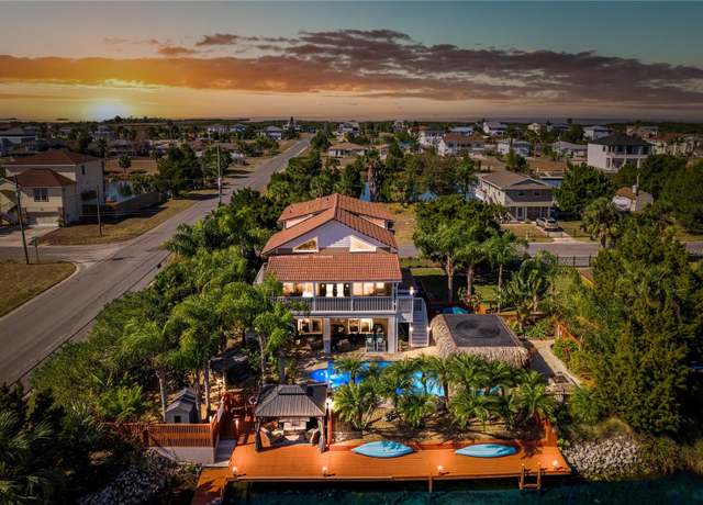 Property at 3308 Oleander Dr, Hernando Beach, FL 34607, 3 beds, 3 baths