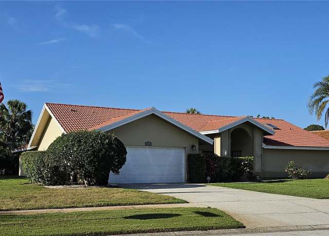 Property at 2704 E Montague Ct E, Clearwater, FL 33761, 4 beds, 3.5 baths