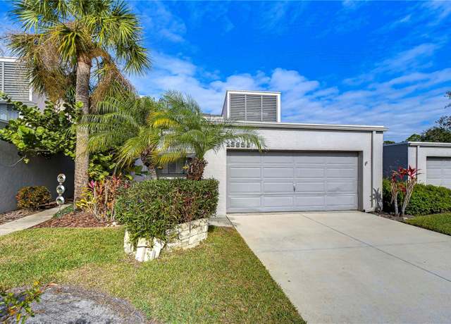Property at 13635 Twin Lakes Ln #13635, Tampa, FL 33618, 4 beds, 2.5 baths