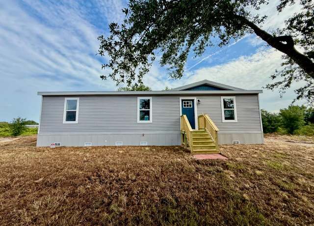Property at 15141 NW 252nd St, Okeechobee, FL 34972, 3 beds, 2 baths