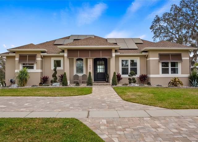 Property at 11007 Lake Katherine Cir, Clermont, FL 34711, 4 beds, 3.5 baths