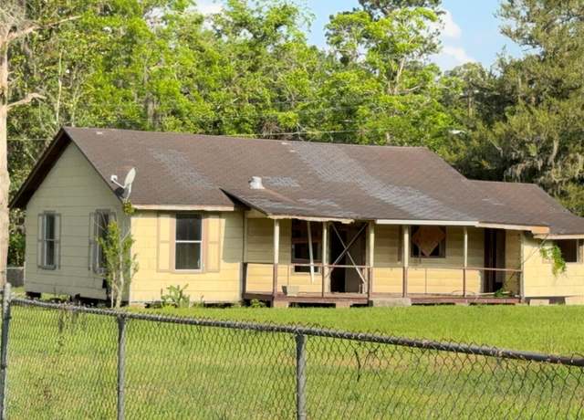 Property at 9058 W Parrish Ave, Brooksville, FL 34601, 2 beds, 1 bath