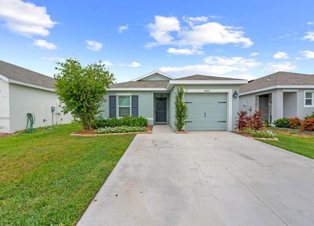 Property at 17071 Oval Rum Dr, Wimauma, FL 33598, 4 beds, 2 baths