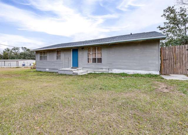 Property at 14430 10th. St, Dade City, FL 33523, 5 beds, 2 baths
