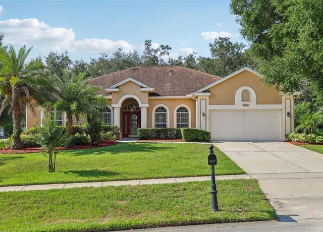 Property at 604 Cheviot Ct, Apopka, FL 32712, 5 beds, 3 baths