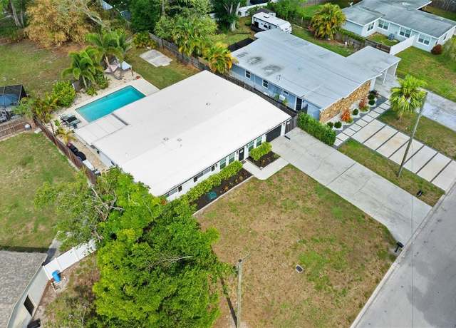 Property at 7304 Lakeside Blvd, Tampa, FL 33614, 3 beds, 2 baths